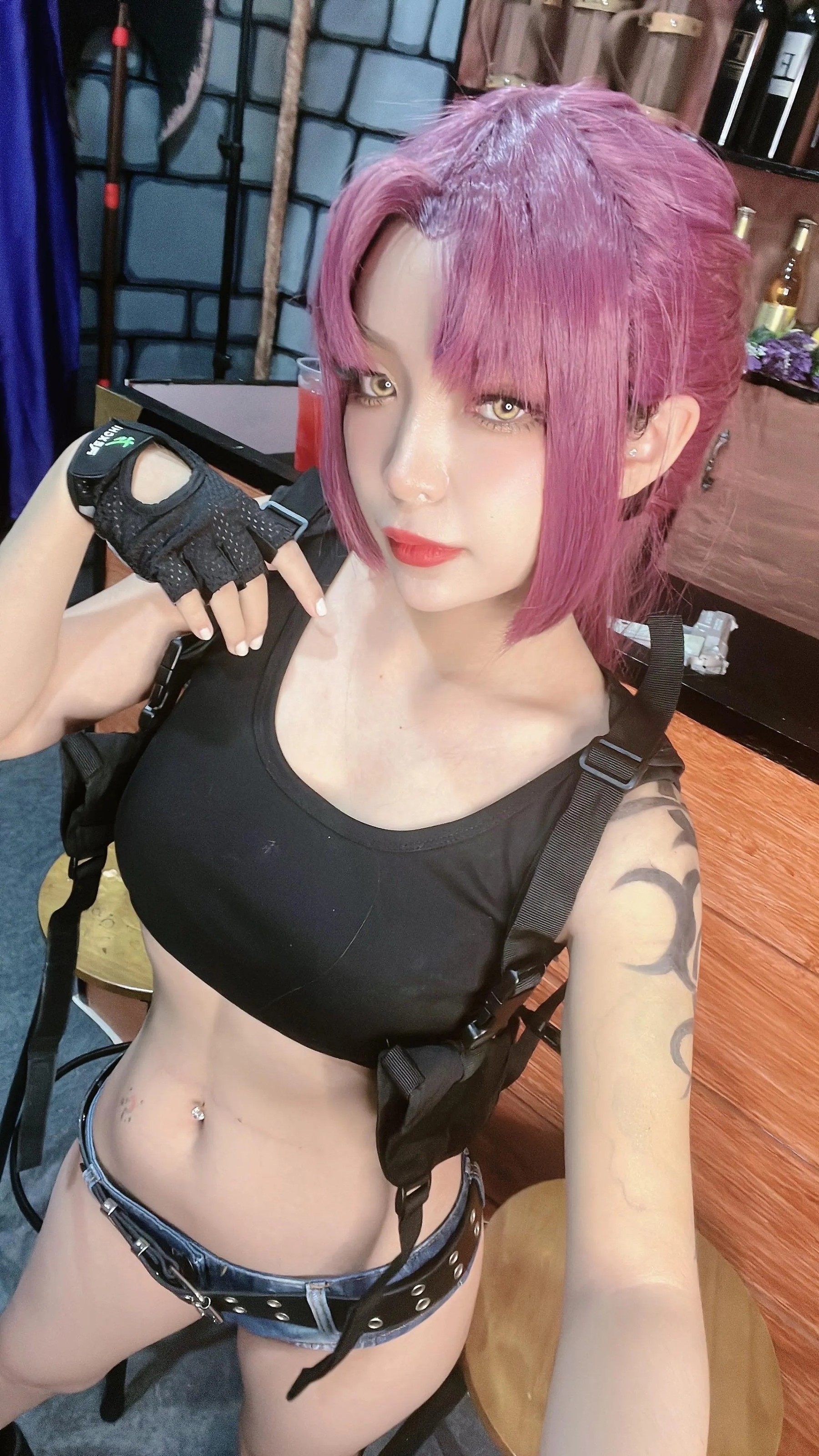Umeko J – NO.051 Revy Black Lagoon [COMPLETE SET]-Revy Selfies [26P]插图4